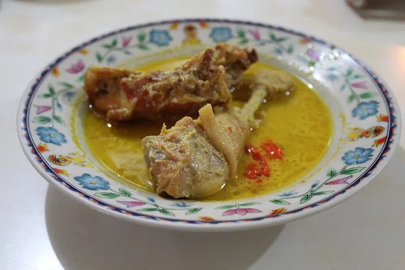 Opor Ayam Kuning